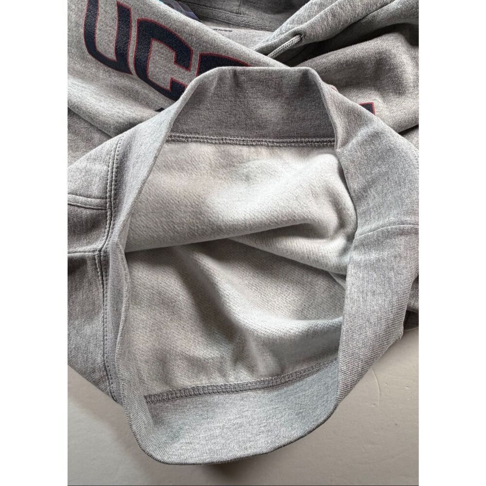 UConn Hockey Hoodie Size Medium Gray Fanatics NWT NCAA Pullover Sweatshirt - Picture 3 of 8